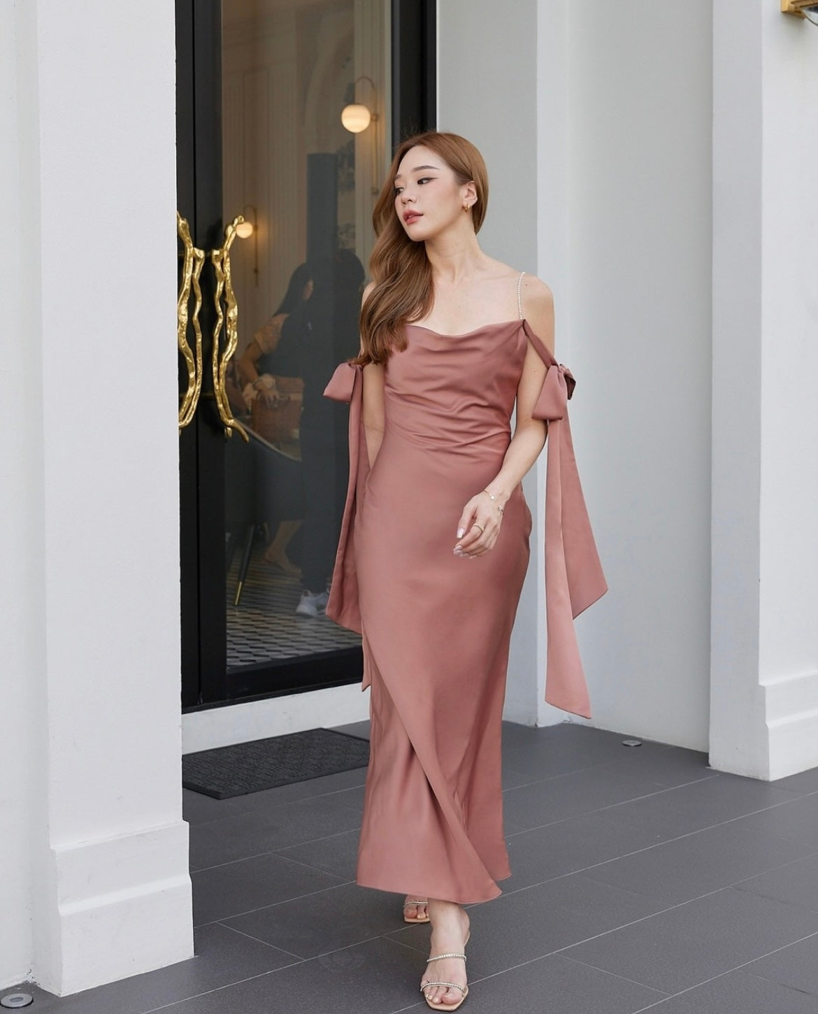 Pirunya Bow Off Shoulder Maxi Dusty Rose Dress